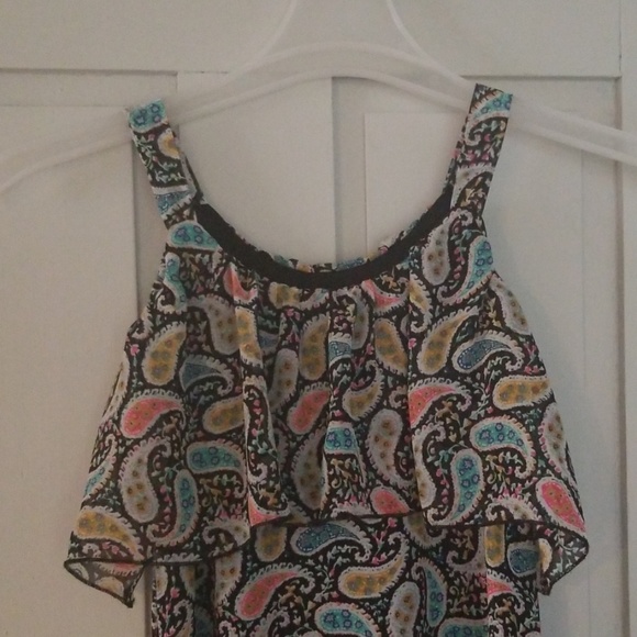 Girls long dtess - Picture 2 of 5